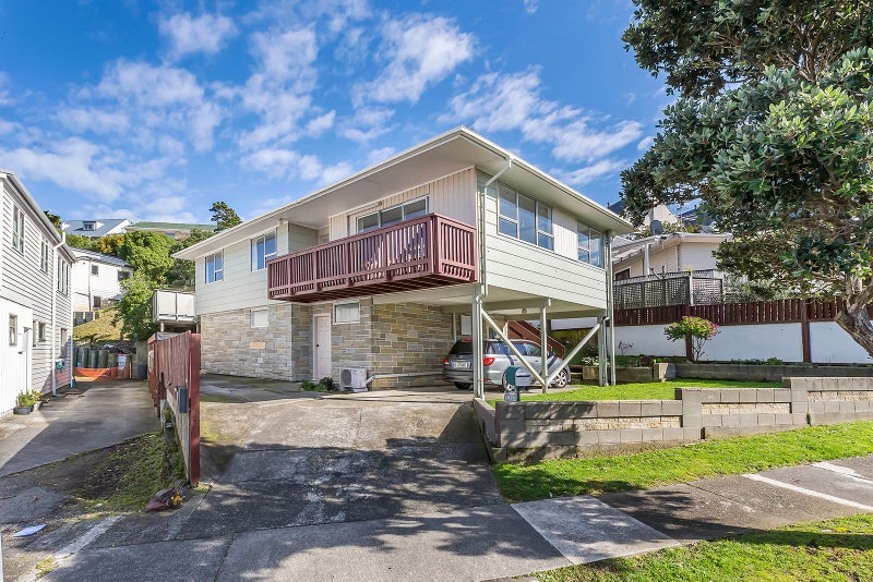 111 Akaroa Drive, Maupuia, Wellington - Carousel 1