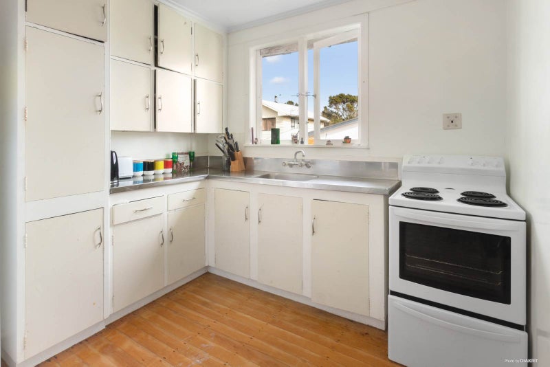 2/133 View Road, Sunnyvale, Auckland - Carousel 2