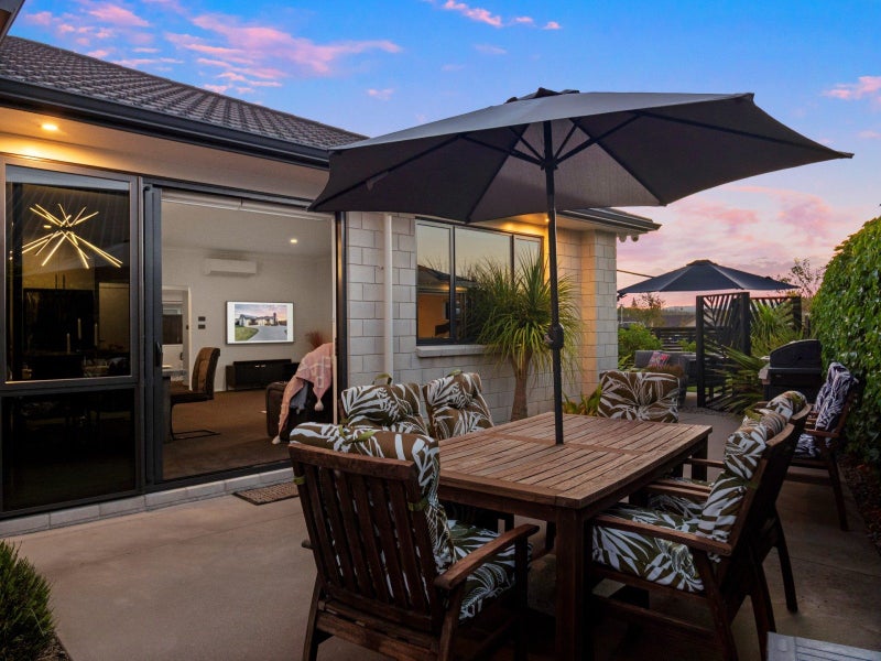65 Puhirake Crescent, Pyes Pa, Tauranga - Carousel 2