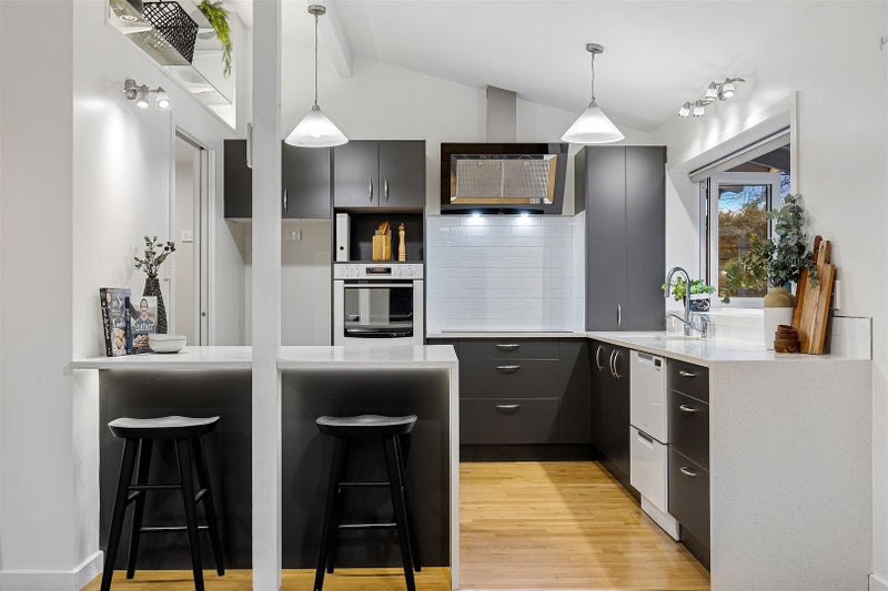 152 Riverlaw Terrace, Saint Martins, Christchurch - Carousel 2