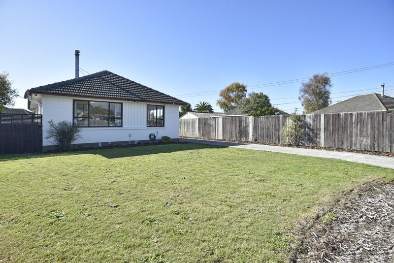 4 Betty Place, Aranui, Christchurch - Carousel 1