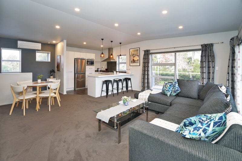 1076 River Road, Queenwood, Hamilton - Carousel 1