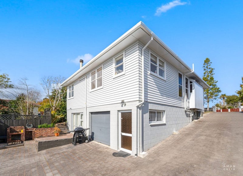 31 Bodi Place, Te Atatu South, Auckland - Carousel 2