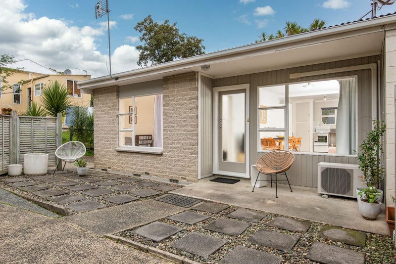 8A Sim Street, Maori Hill, Dunedin - Carousel 10