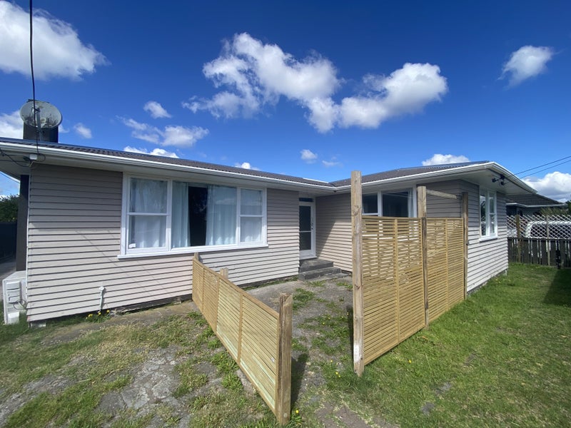 1 Northolt Road, Fairview Downs, Hamilton - Carousel 1