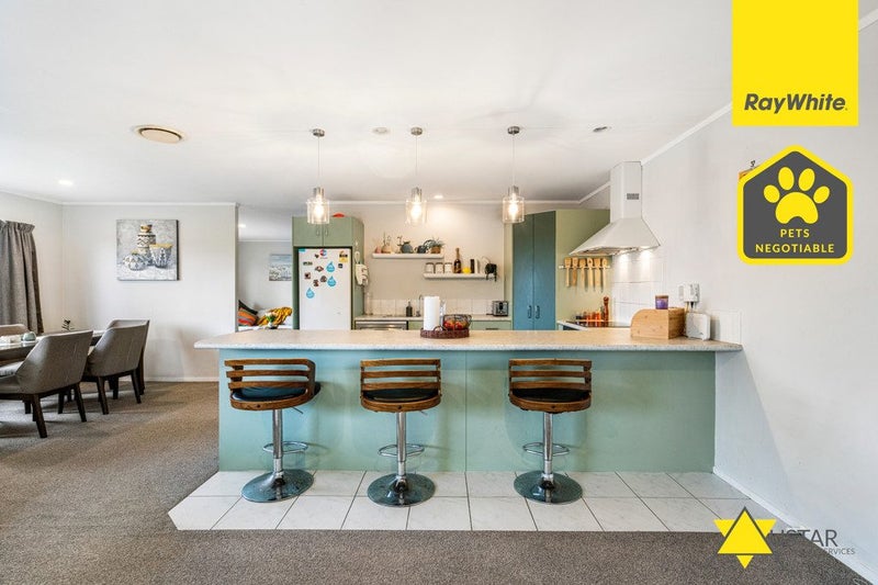 228B Te Atatu Road, Te Atatu South, Auckland - Carousel 1
