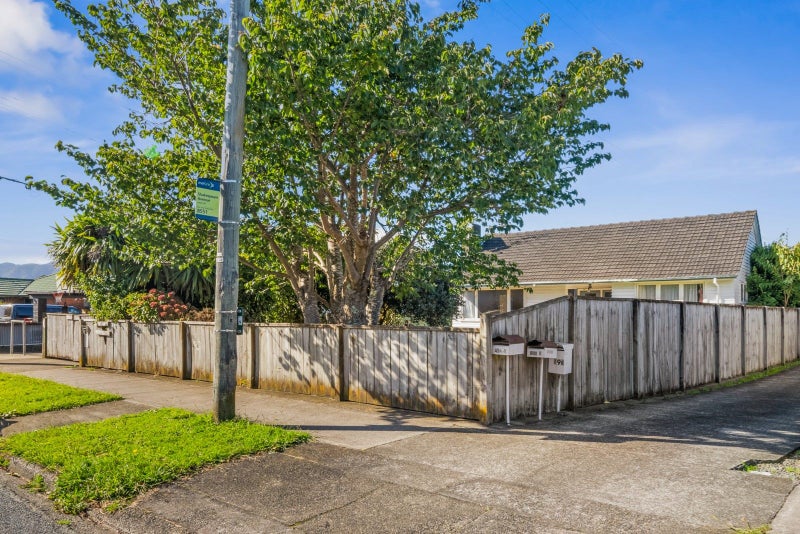 49 Shakespeare Avenue, Trentham, Upper Hutt - Carousel 1