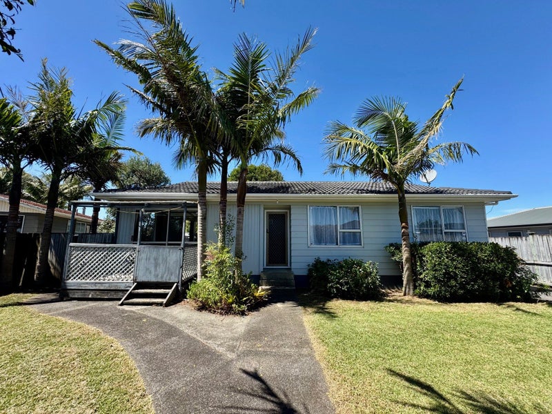 120 Pigeon Mountain Road, Half Moon Bay, Auckland - Carousel 1