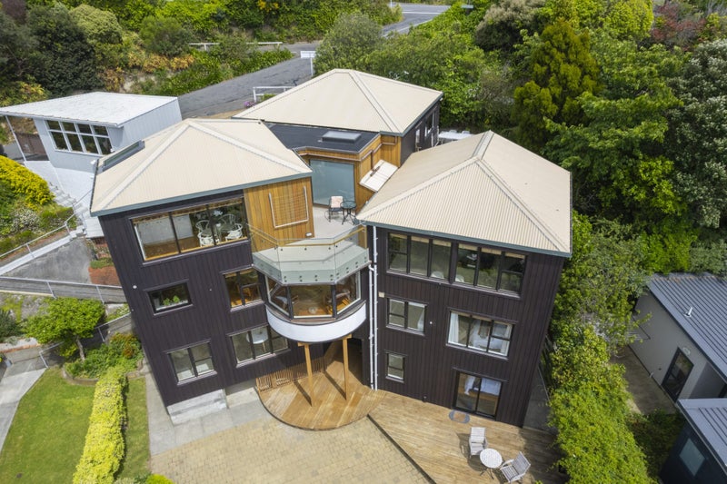 38 Napier Street, Karaka Bays, Wellington - Carousel 1