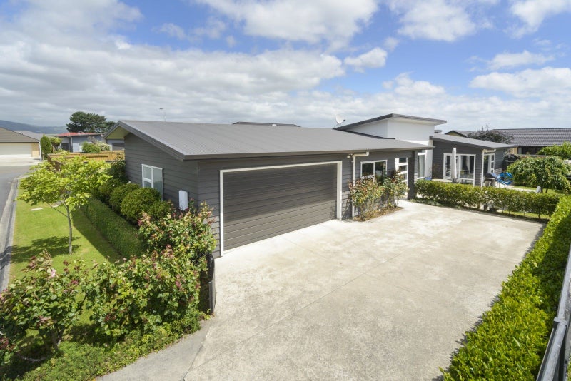 3 Levi Place, Kelvin Grove, Palmerston North - Carousel 1