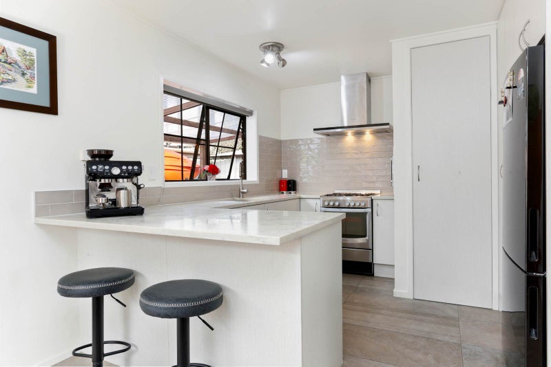 19 Mapau Road, Greenlane, Auckland - Carousel 2