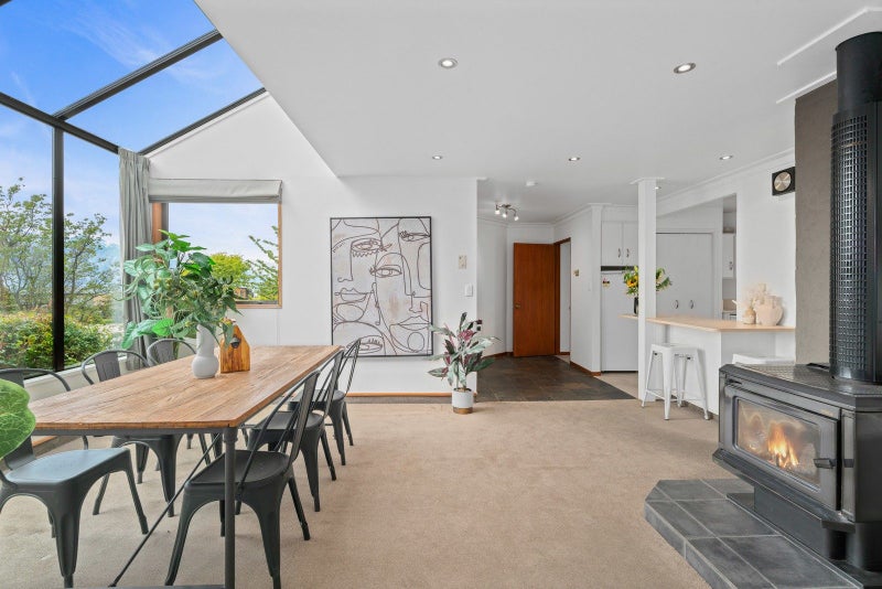 6 Avalon Crescent, Fernhill, Queenstown - Carousel 1