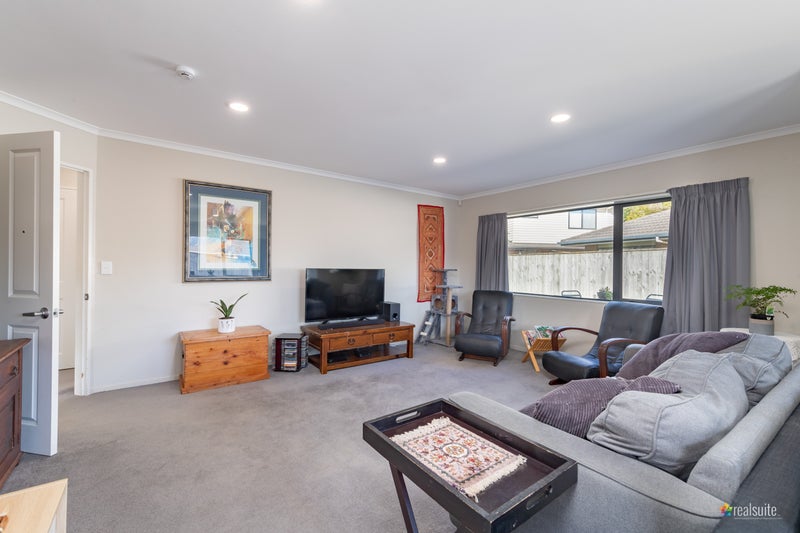 25 Aragon Grove, Kingsley Heights, Upper Hutt - Carousel 2