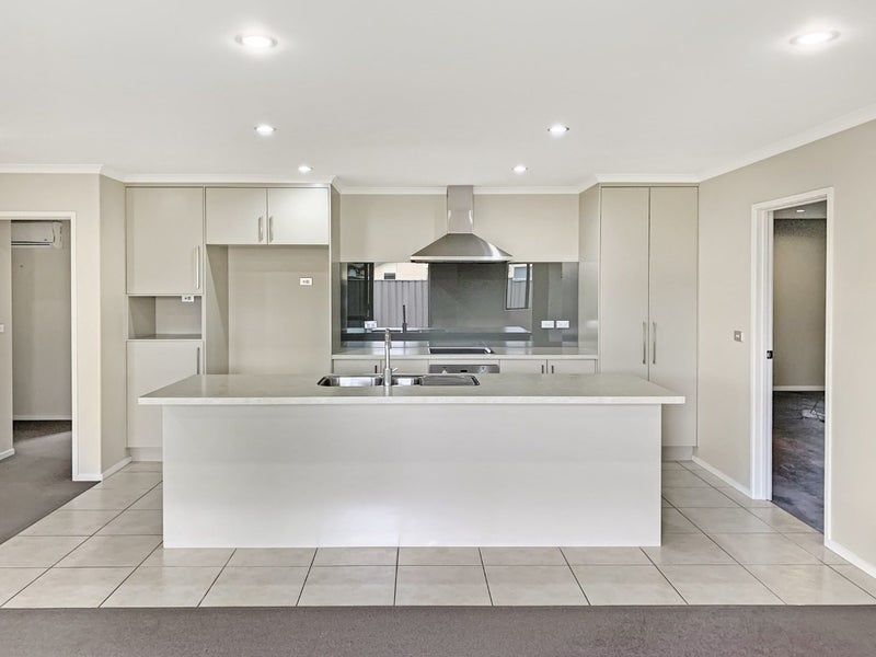 1 Kain Place, Frimley, Hastings - Carousel 2