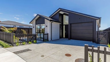 51 Parkland Loop, Wainui, Wainui - Carousel 1