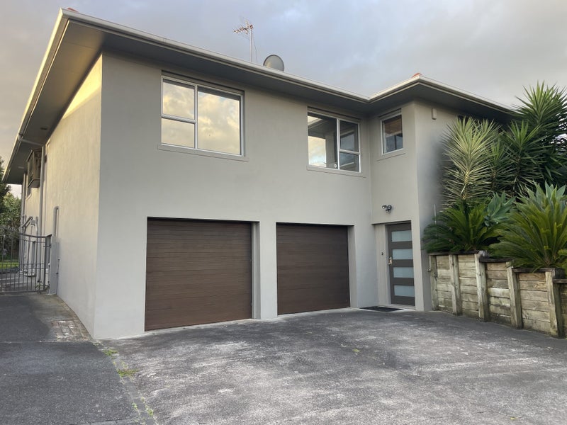 9 Quibray Place, Botany Downs, Auckland - Carousel 1