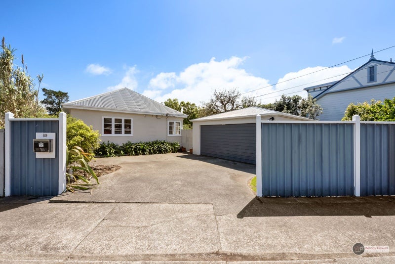 89 Kings Crescent, Hutt Central, Lower Hutt - Carousel 1