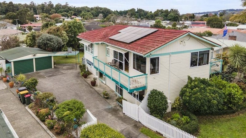 17 Royston Street, Rosehill, Papakura - Carousel 1