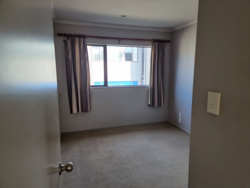 25B Mount Smart Road, Royal Oak, Auckland - Carousel 2