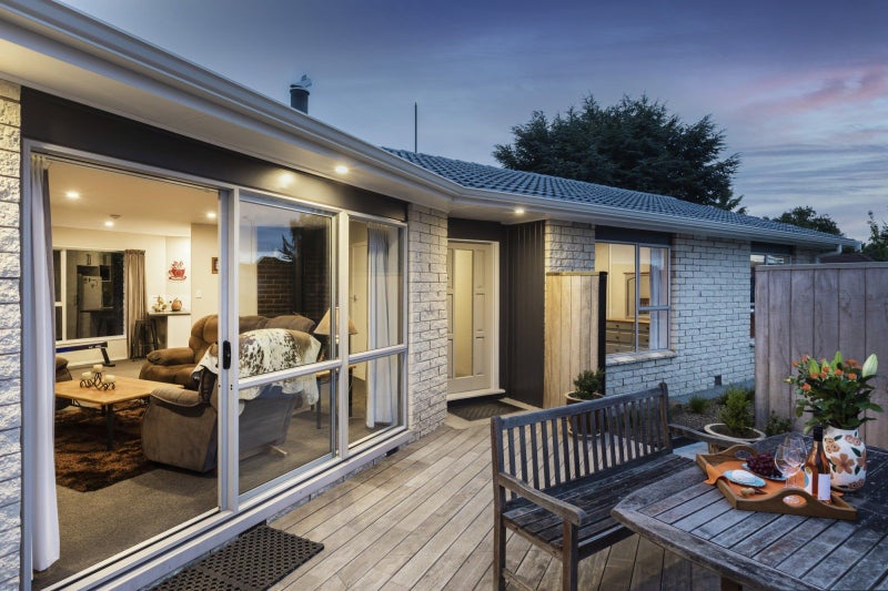 28 Denniston Crescent, Redwood, Christchurch - Carousel 2