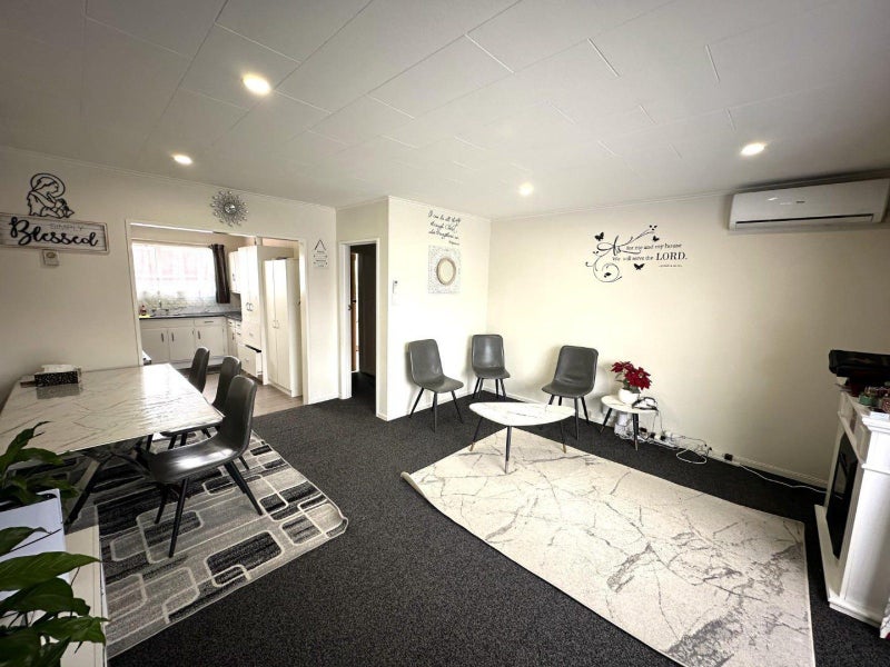 10 Phillip Street, Terrace End, Palmerston North - Carousel 2