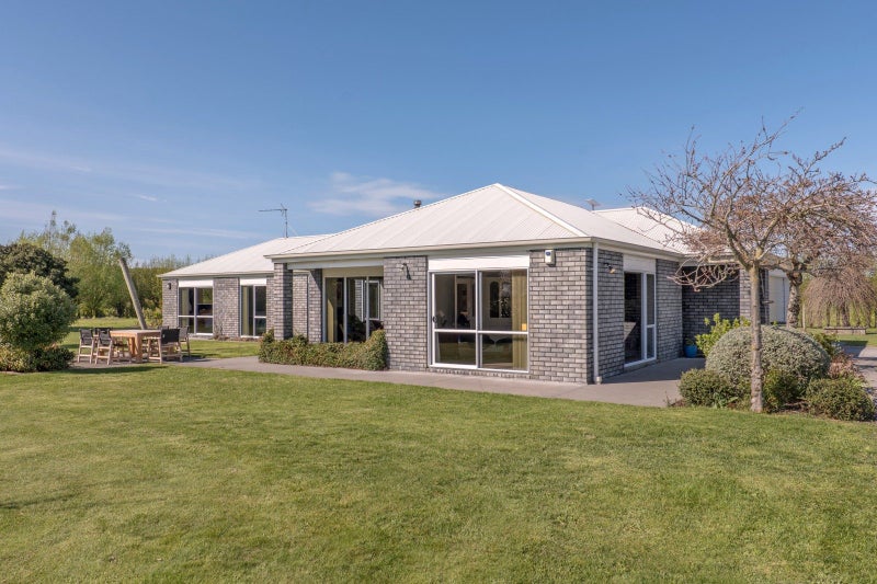 5 Davidsons Road, Christchurch - Carousel 2