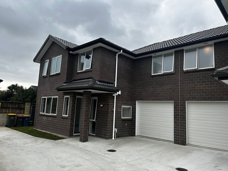 4B Bosun Place, Te Atatu Peninsula, Auckland - Carousel 1