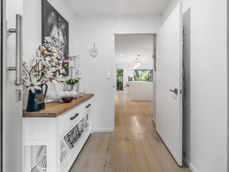 1280 Whangaparaoa Road, Army Bay, Whangaparaoa - Carousel 2