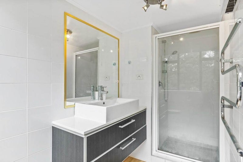 15 Caram Place, Birkenhead, Auckland - Carousel 2