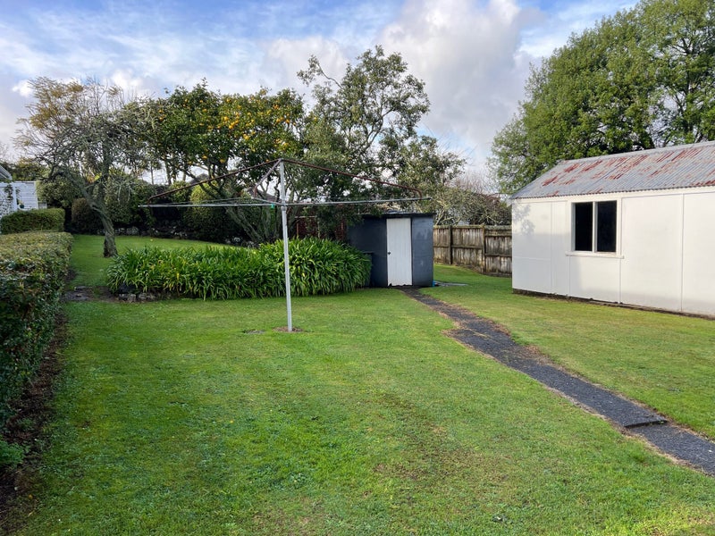 15 Te Kawa Road, One Tree Hill, Auckland - Carousel 2