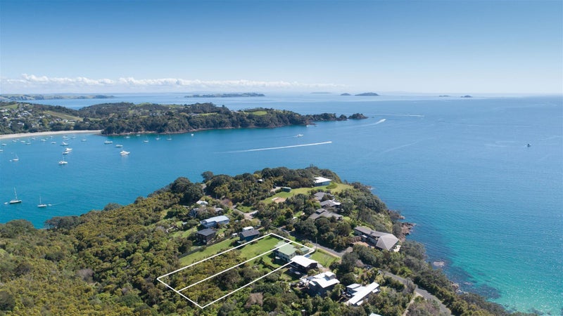 13/15 Newton Road, Waiheke Island, Waiheke Island - Carousel 1
