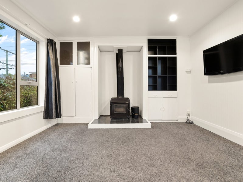 48 Cannington Road, Maori Hill, Dunedin - Carousel 2