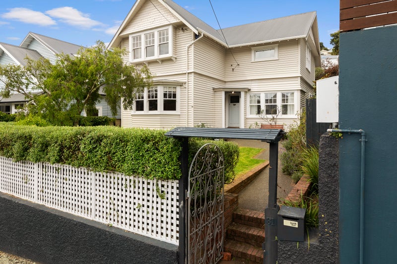 31 Rimu Road, Kelburn, Wellington - Carousel 1
