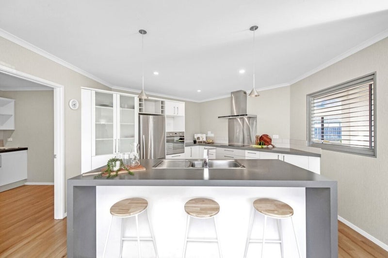 103 Pegasus Boulevard, Pegasus, Pegasus - Carousel 2