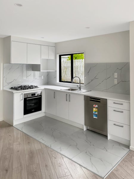 47A Kelman Road, Kelston, Auckland - Carousel 2