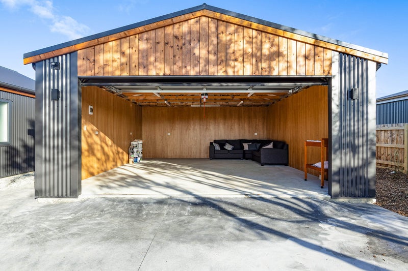 120 Severn Street, Clifton, Invercargill - Carousel 27