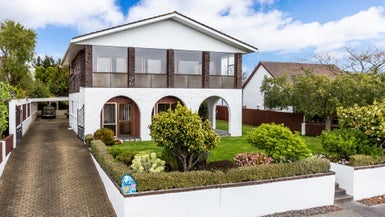 16 Kempton Place, Richmond Heights, Taupo - Carousel 1