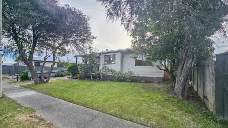 32A Spriggs Crescent, Greenmeadows, Napier - Carousel 1