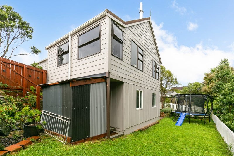 264 Mitchell Street, Brooklyn, Wellington - Carousel 17