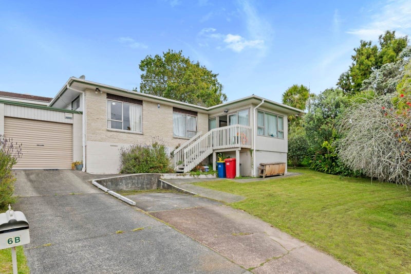2/6 Philson Terrace, Browns Bay, Auckland - Carousel 1