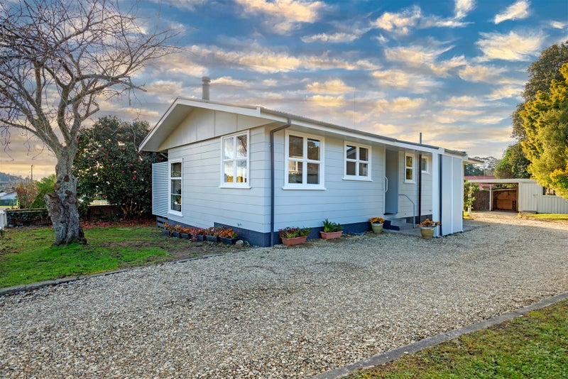 8 Einstein Street, Outer Kaiti, Gisborne - Carousel 1