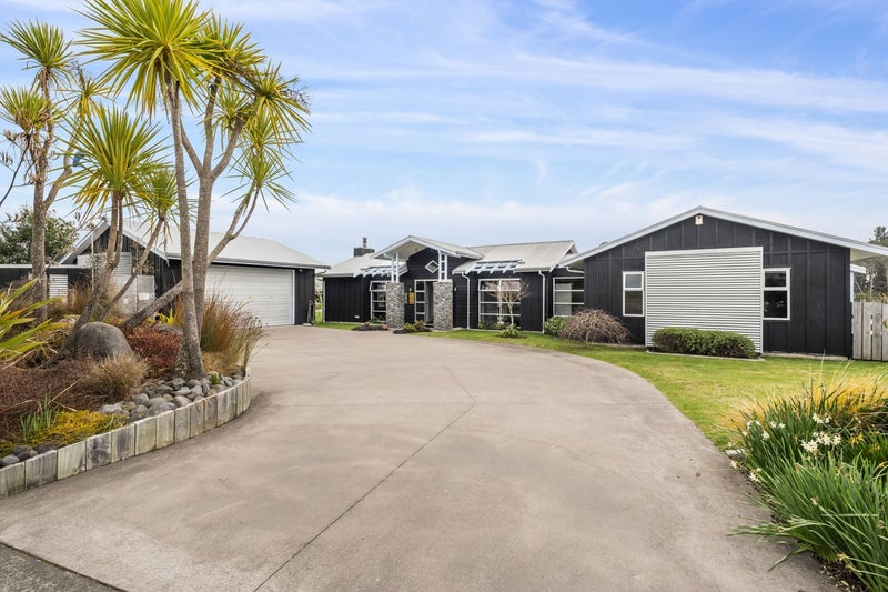 42 Parekaawa Drive, Turangi - Carousel 1