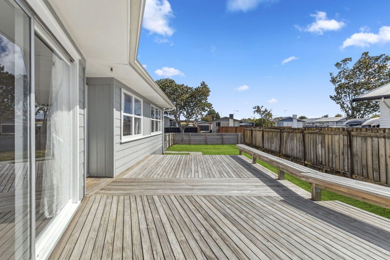 20 Rhonda Avenue, Deanwell, Hamilton - Carousel 2