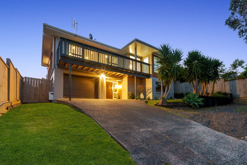 5 Everard Avenue, Army Bay, Whangaparaoa - Carousel 1