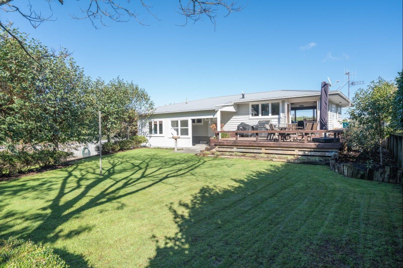 2/48 Ngamotu Road, Hilltop, Taupō - Carousel 1