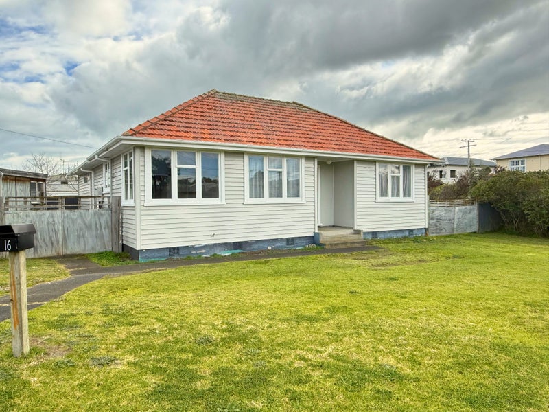 16 Burns Street, Tawhero, Whanganui - Carousel 1