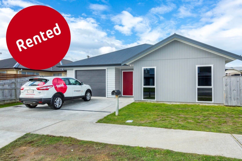 3 Poulson Grove, Trentham, Upper Hutt - Carousel 1