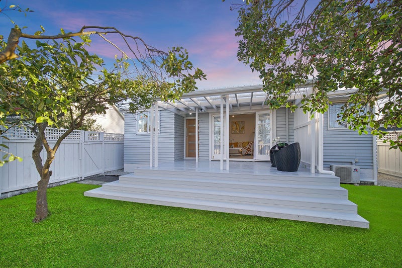 183 Richardson Road, Mount Albert, Auckland - Carousel 1