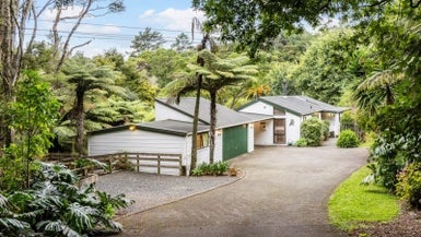 24 Redmount Place, Red Hill, Papakura - Carousel 1