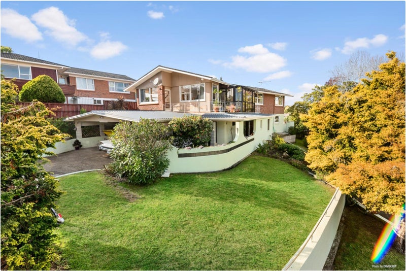 20 Valley View Road, Glenfield, Auckland - Carousel 2